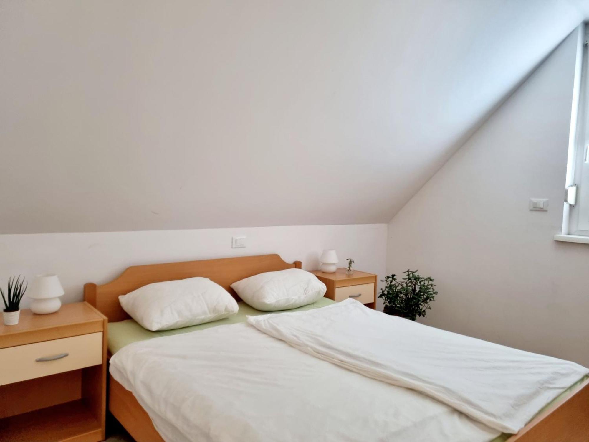 Apartmaji Pri Ticelnu