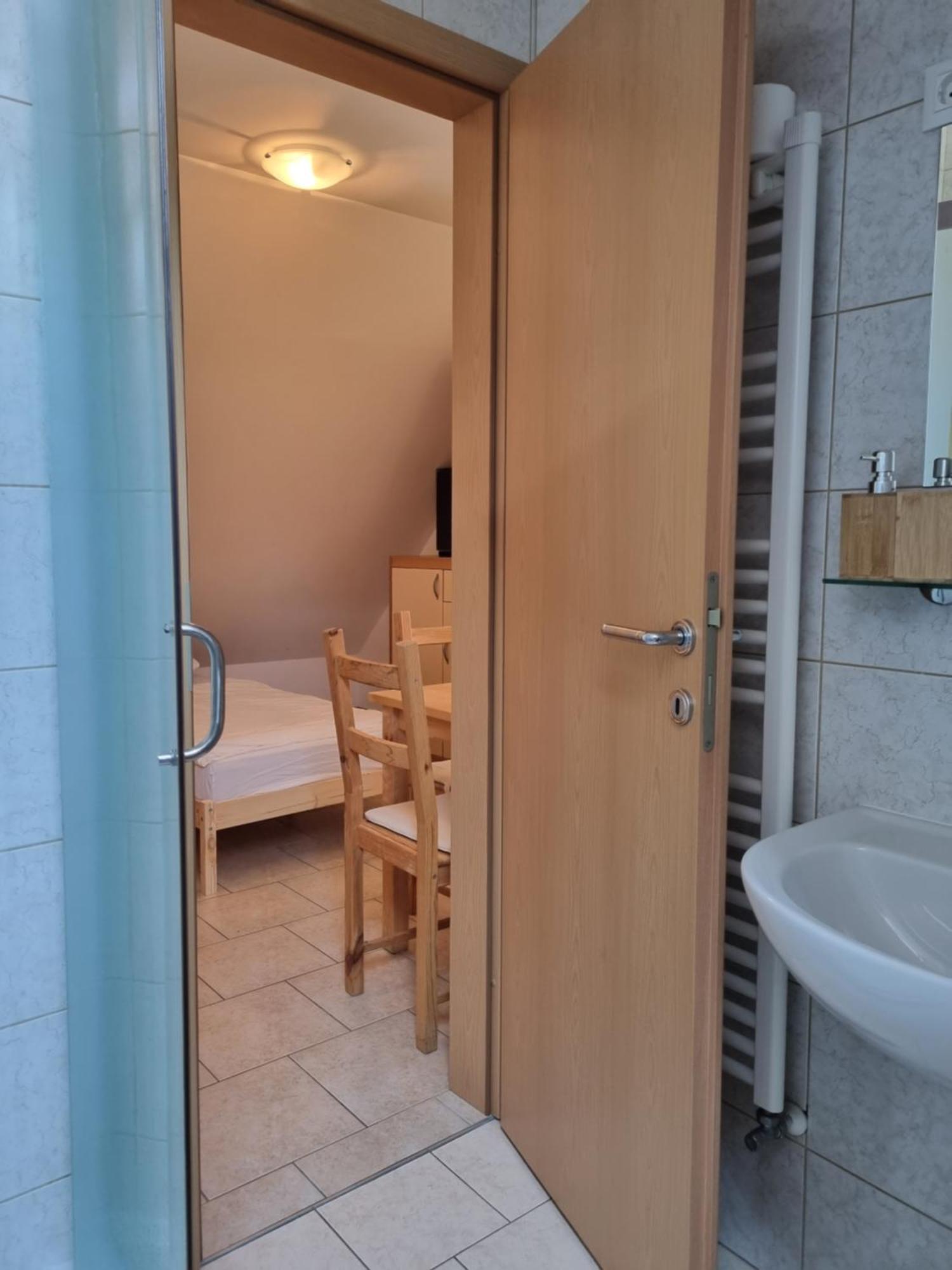Apartmaji Pri Ticelnu